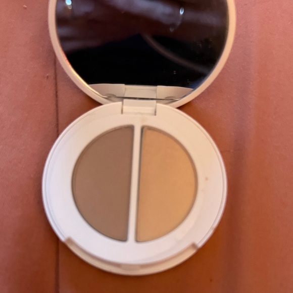 Estee Lauder White and Black Compact - Picture 2 of 3